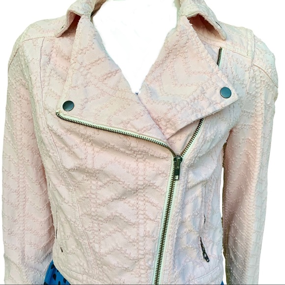 Free People faded denim moto jacket. - Picture 3 of 8